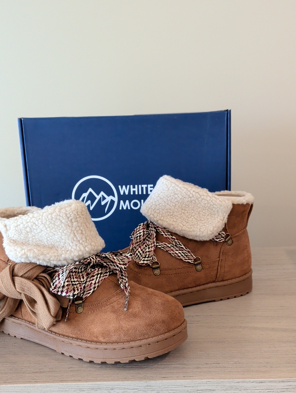 White Mountain NIB 8 Brown/Shearling Bootie